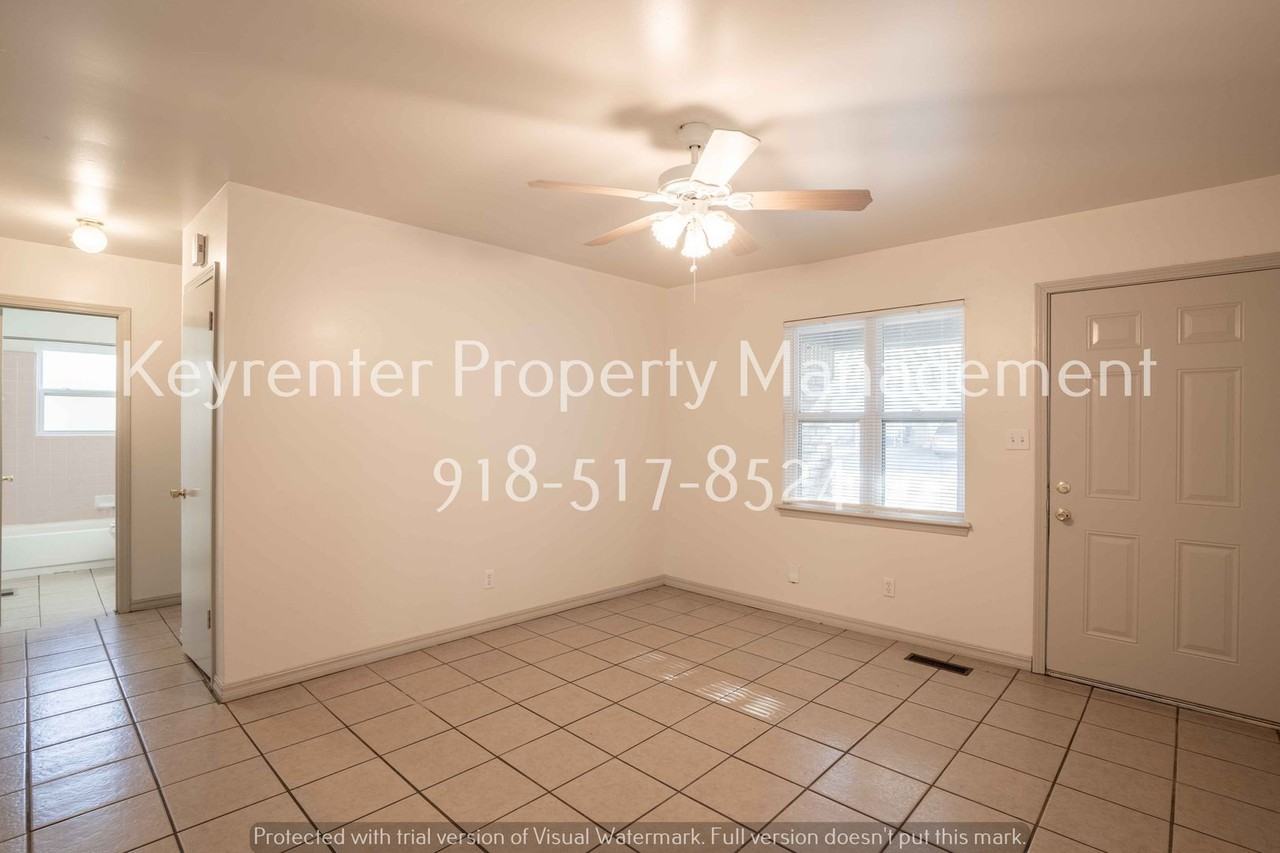 608 E Center St - Photo 3 of 17