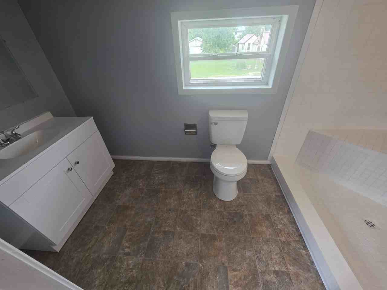 419 W Highland St #1 - Photo 6 of 14