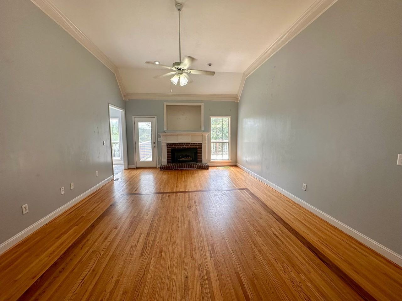 219 Grande View Pkwy - Photo 3 of 23