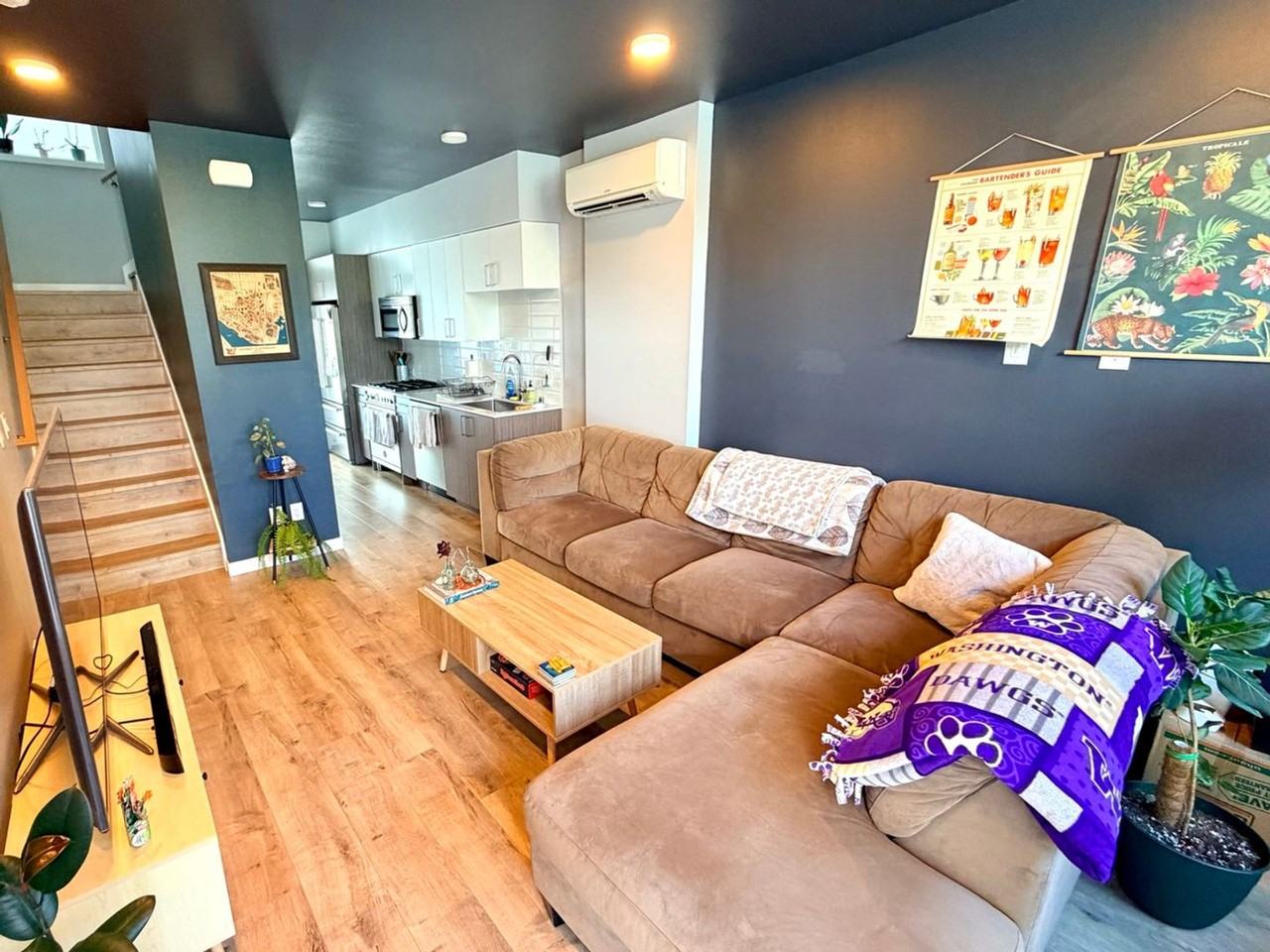 503B Ne 72nd St - Photo 2 of 35
