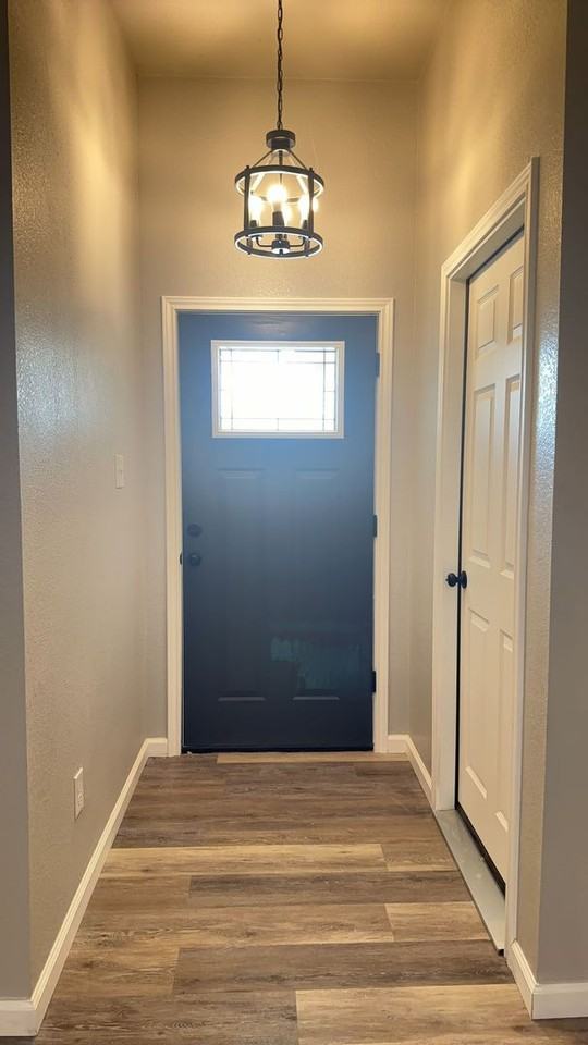 802 Samuel Dr - Photo 2 of 14