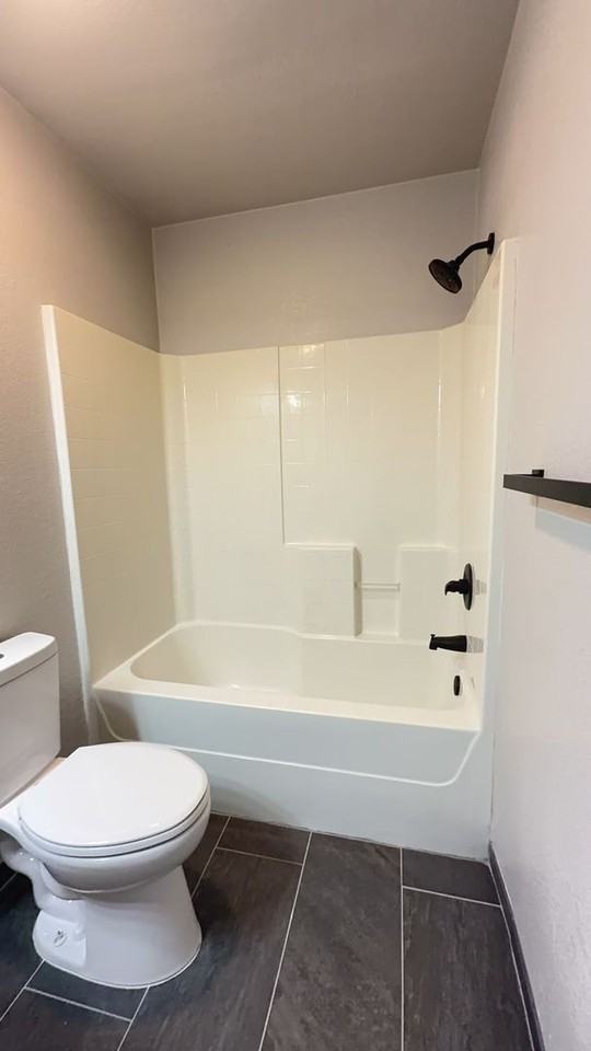 802 Samuel Dr - Photo 6 of 14
