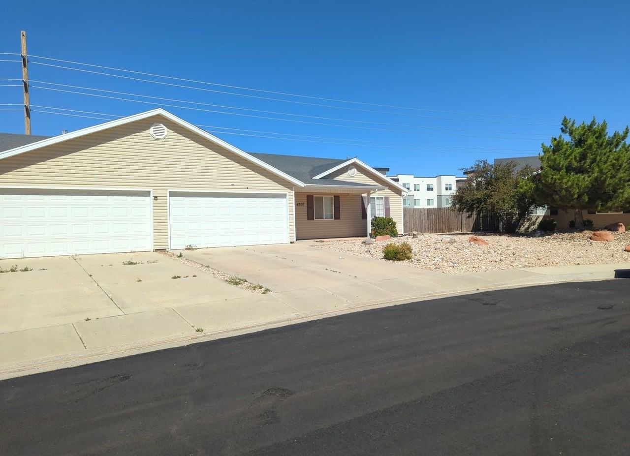 4306 W 300 N - Photo 5 of 6