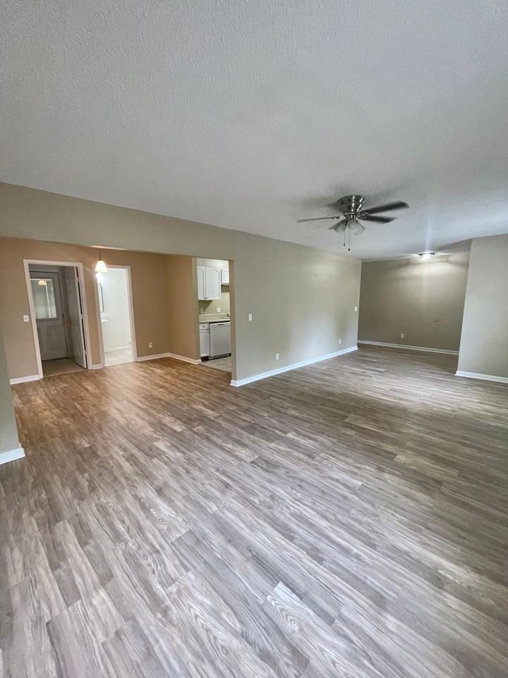 1922 E 59th St - Photo 3 of 17