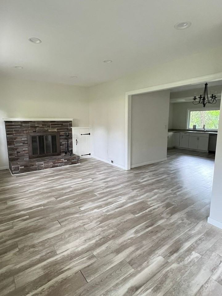 8940 Harmony Dr - Photo 6 of 15