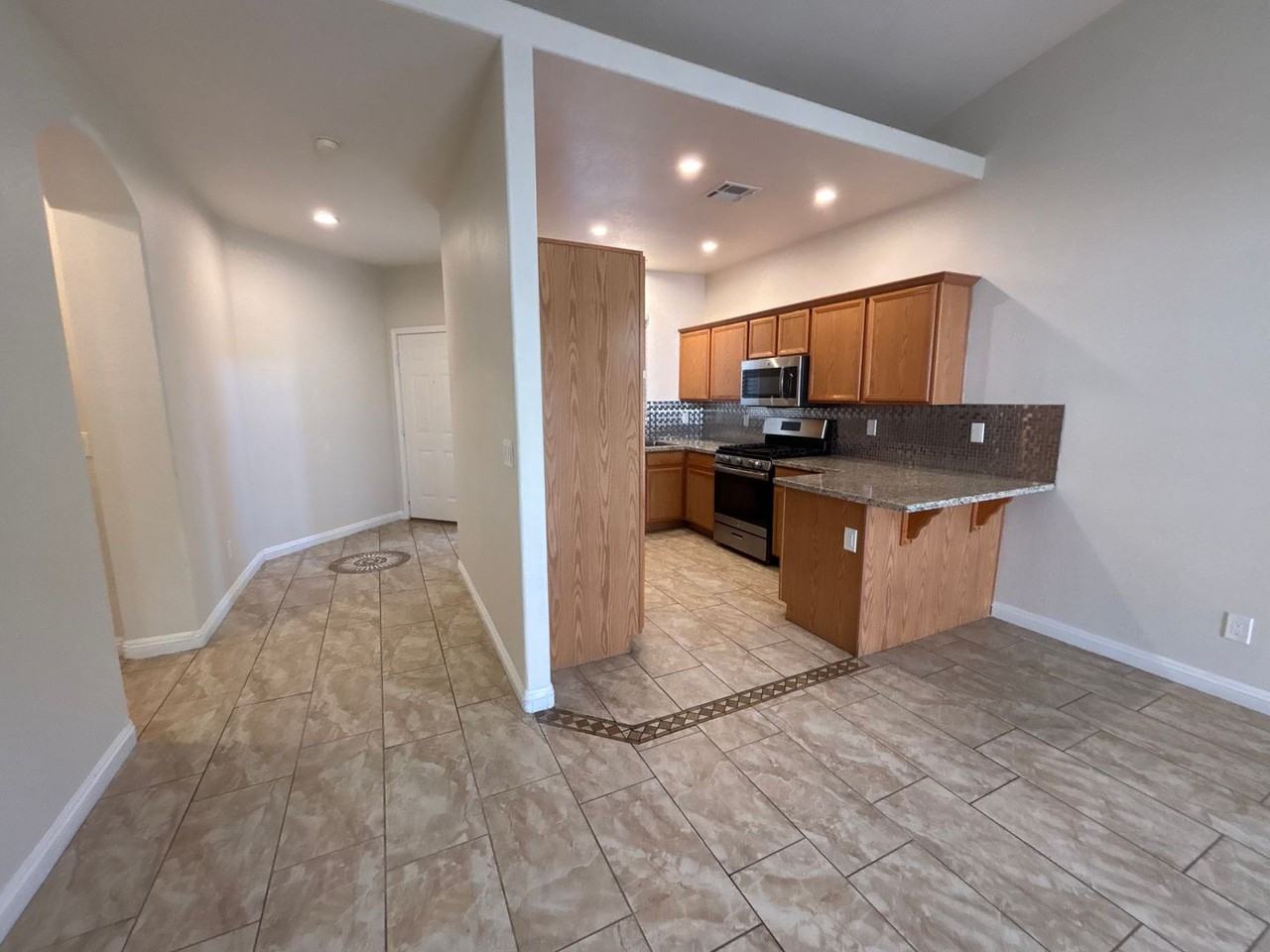 1129 Evening Ridge St - Photo 7 of 33