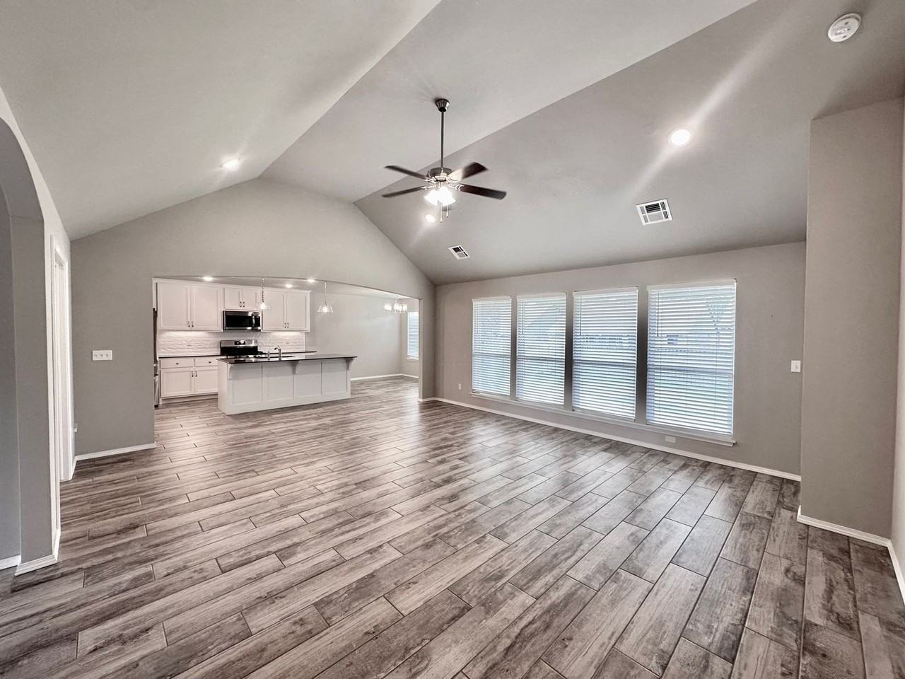 3706 S 13th Pl - Photo 3 of 22