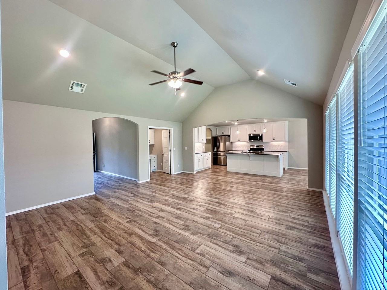 3706 S 13th Pl - Photo 4 of 22