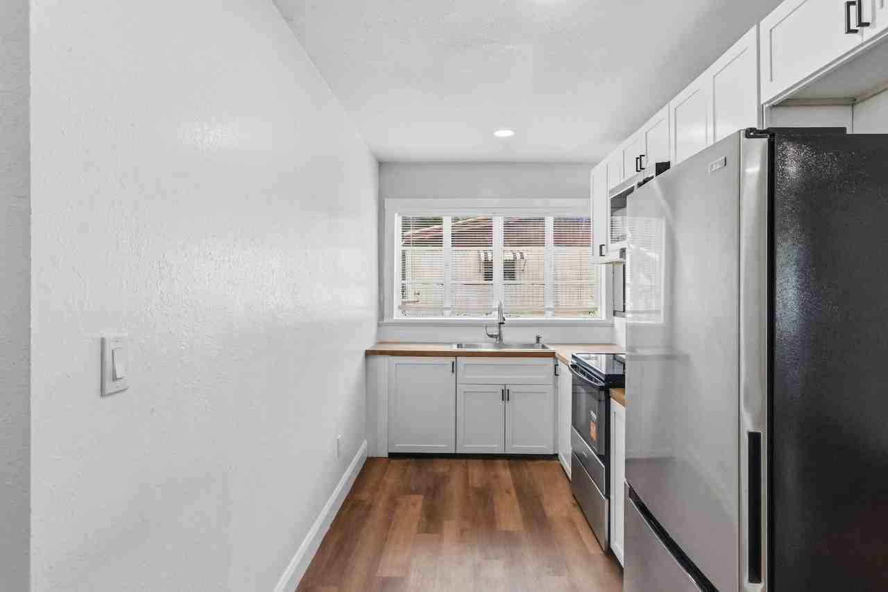 5127 69th Way N - Photo 2 of 21