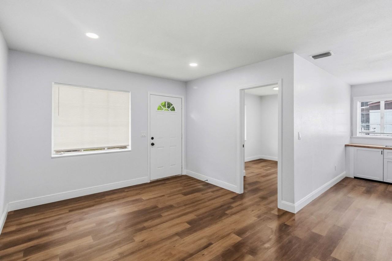5127 69th Way N - Photo 3 of 21