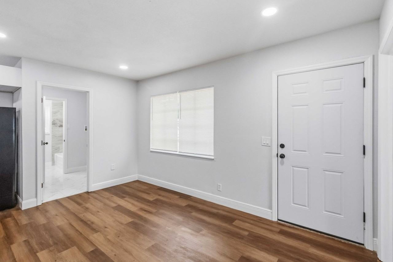5127 69th Way N - Photo 5 of 21