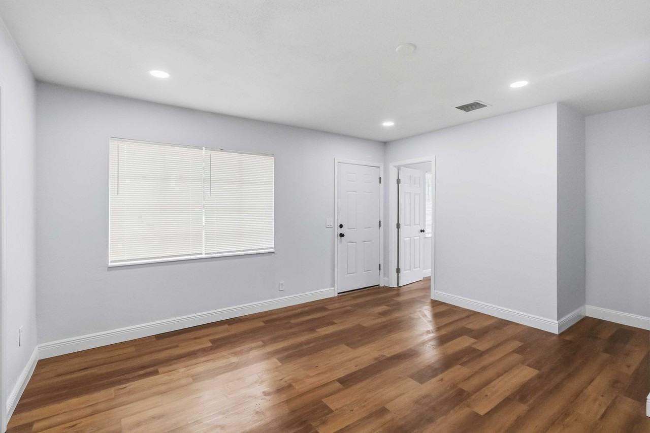 5127 69th Way N - Photo 6 of 21