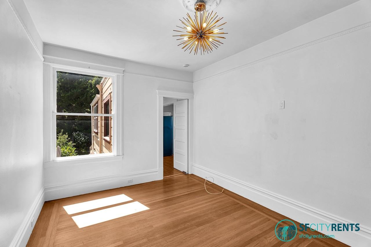 270 Eureka St - Photo 2 of 23