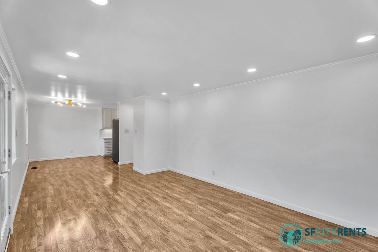 1043 Dolores St - Photo 5 of 27