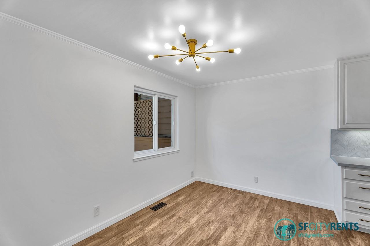 1043 Dolores St - Photo 7 of 27