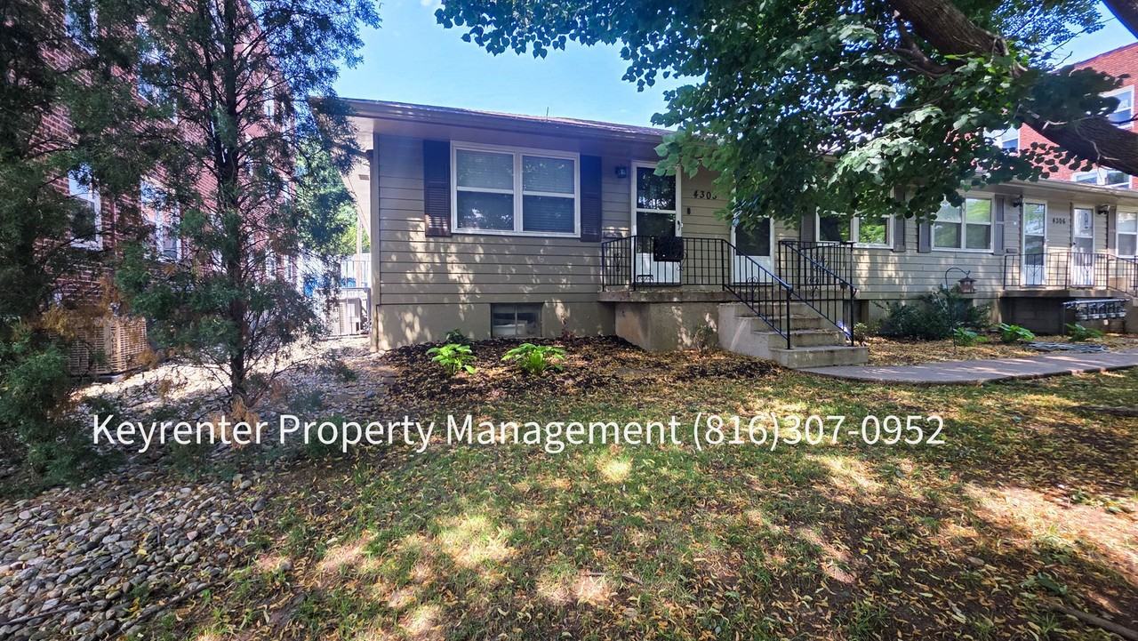 4308 Oak St - Photo 2 of 15