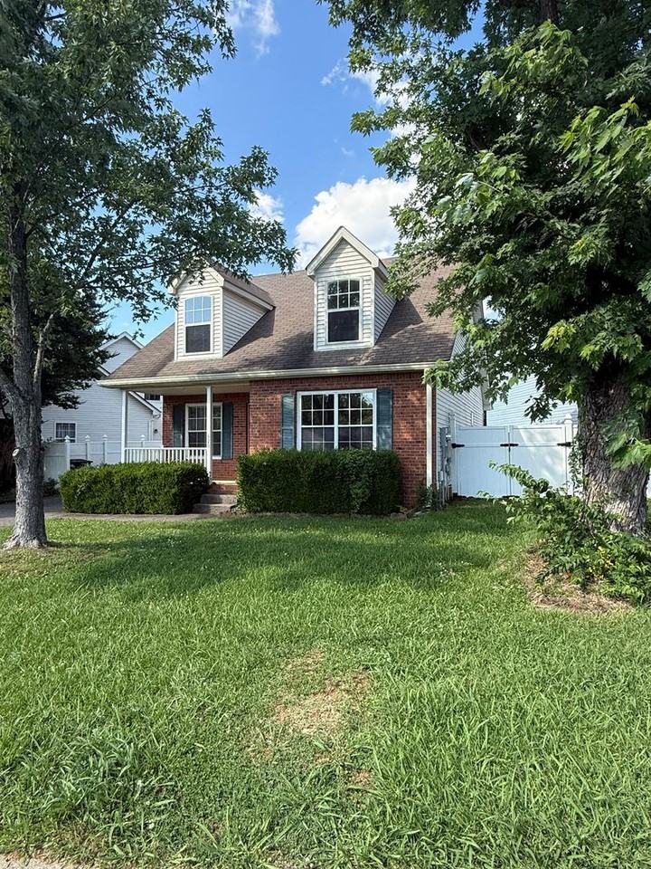 620 Federal Ct - Photo 3 of 24