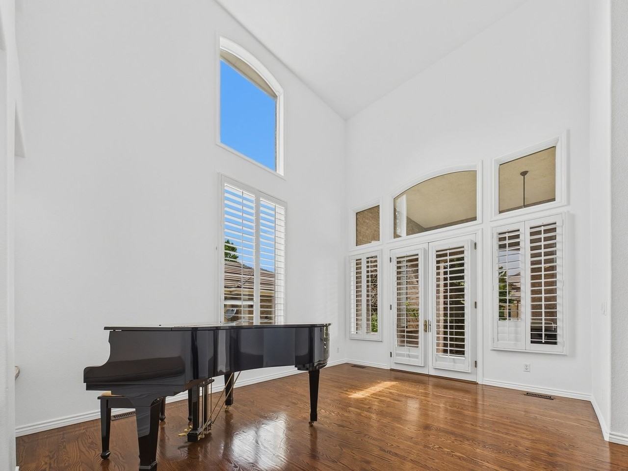 11672 E Berry Ave - Photo 5 of 44