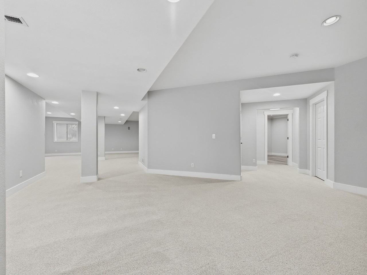 11672 E Berry Ave - Photo 6 of 44