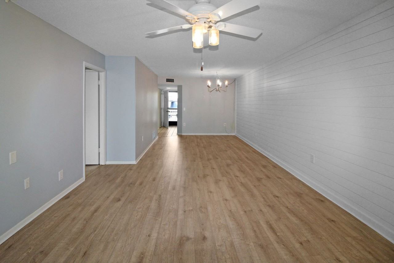 995 Laguna Dr #305 - Photo 7 of 16