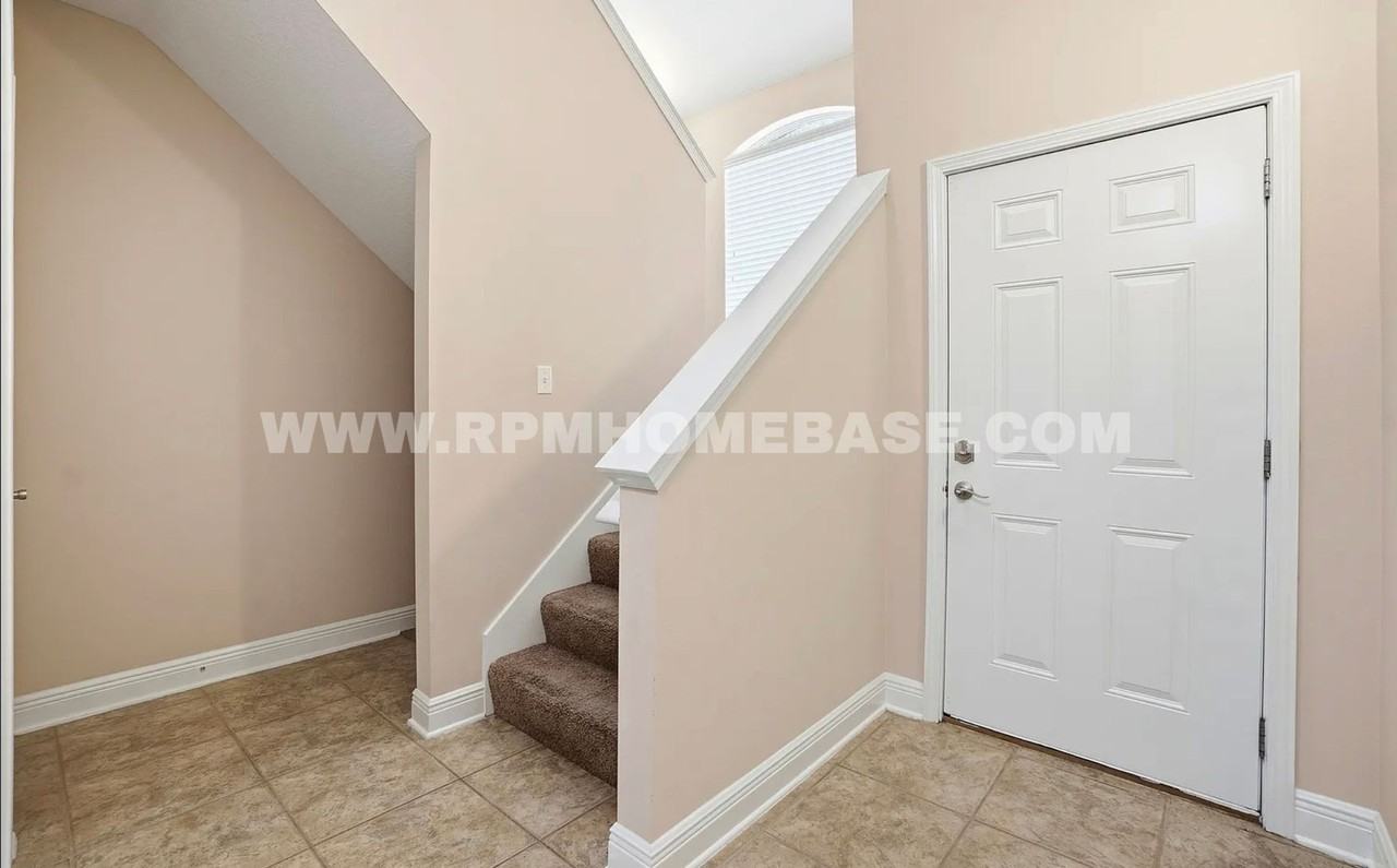 2176 Hadleigh Hills Ct - Photo 2 of 24