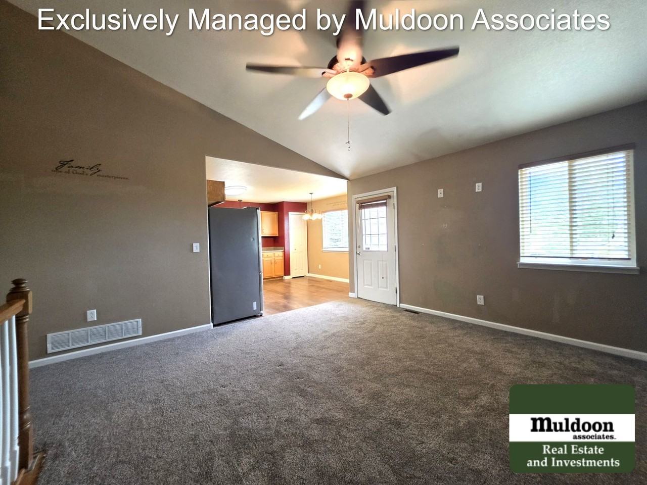 7599 Sailwind Dr - Photo 4 of 25