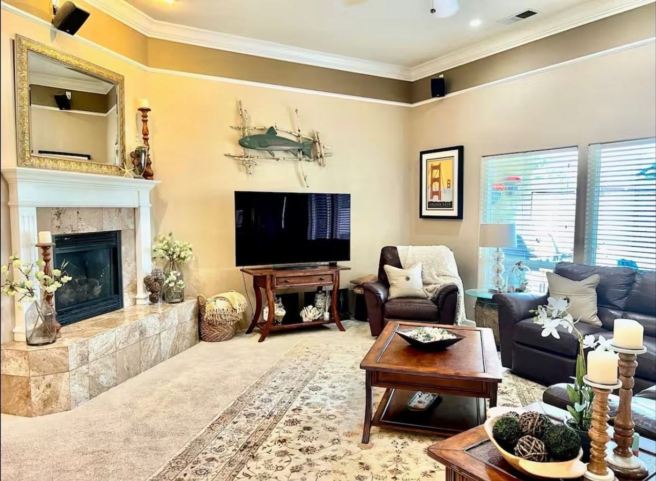113 Sterling Oaks Dr - Photo 2 of 19