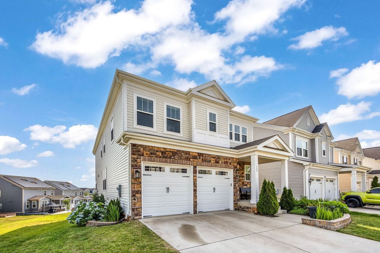 309 Boxelder Dr - Photo 3 of 43