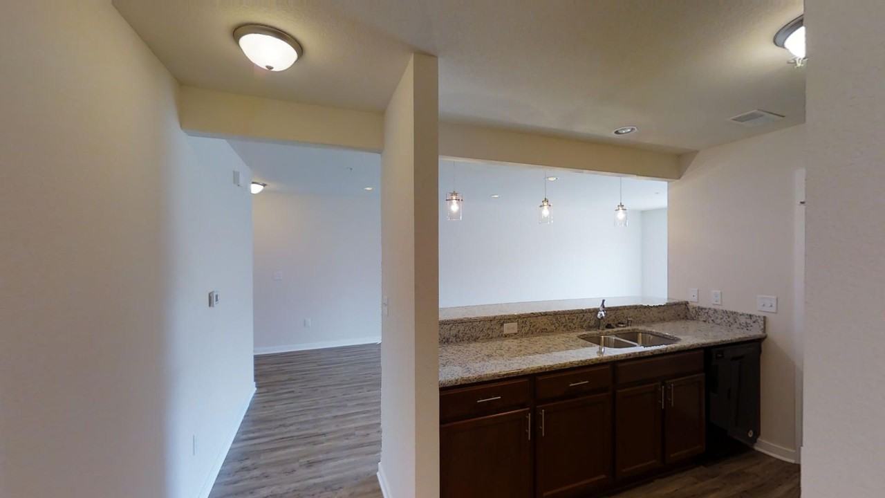 720 Cedar Bluffs Way - Photo 4 of 7
