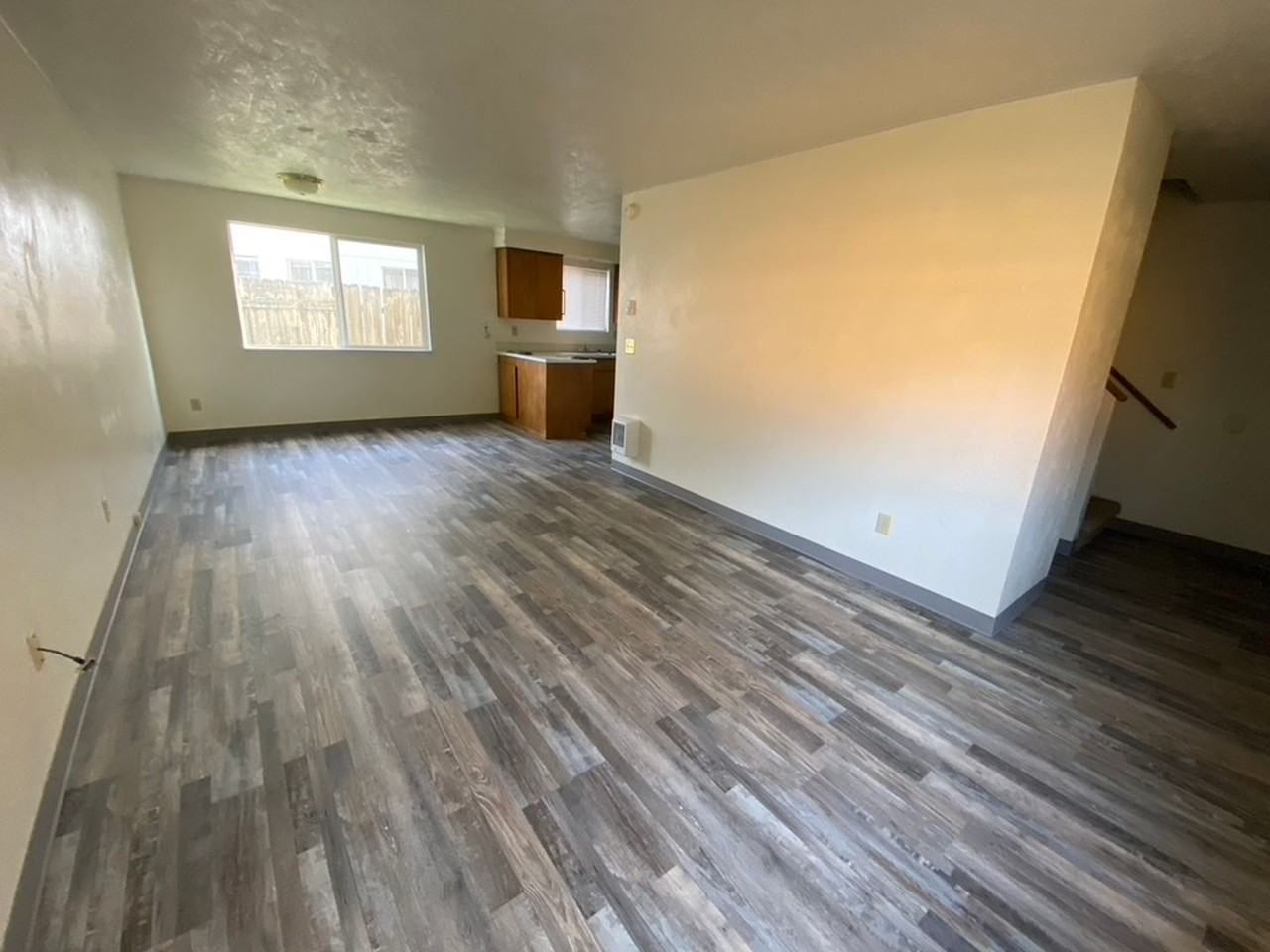 922 N Cloverleaf Loop - Photo 2 of 9