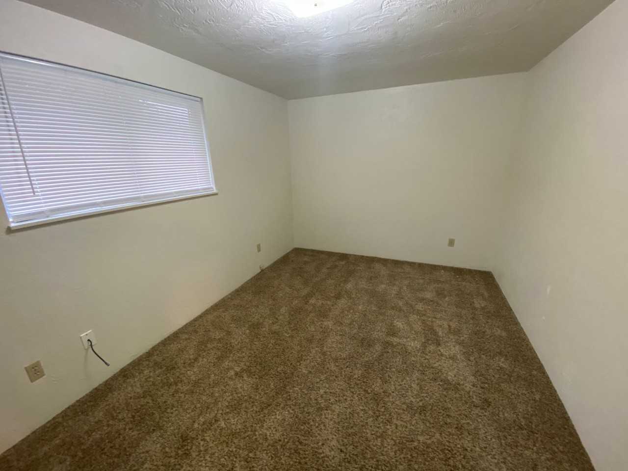 922 N Cloverleaf Loop - Photo 7 of 9