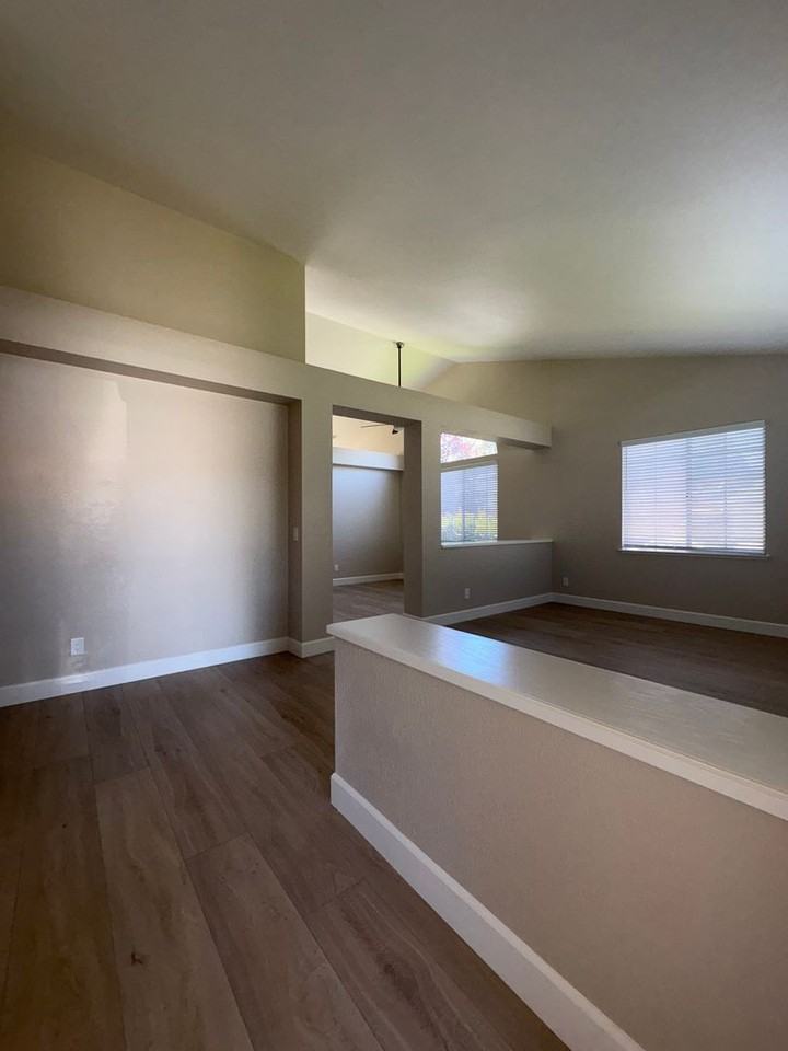 798 Shannon Dr - Photo 6 of 34