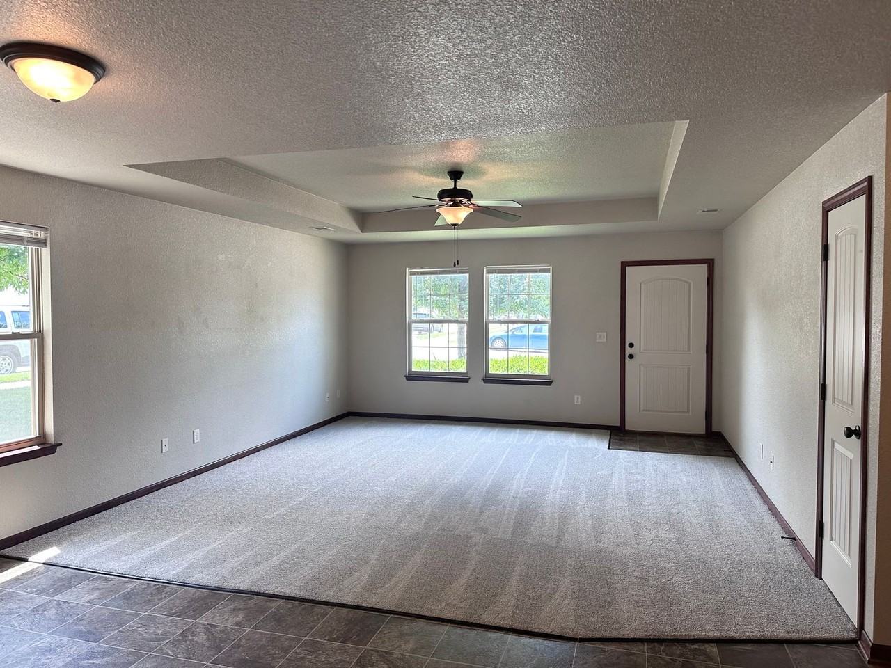 145 Se Rose Garden Ln - Photo 4 of 15
