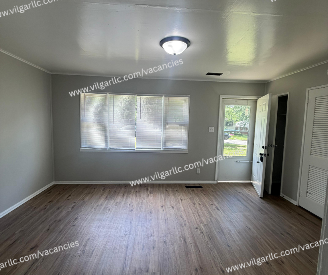 4049 Tennessee St - Photo 6 of 22