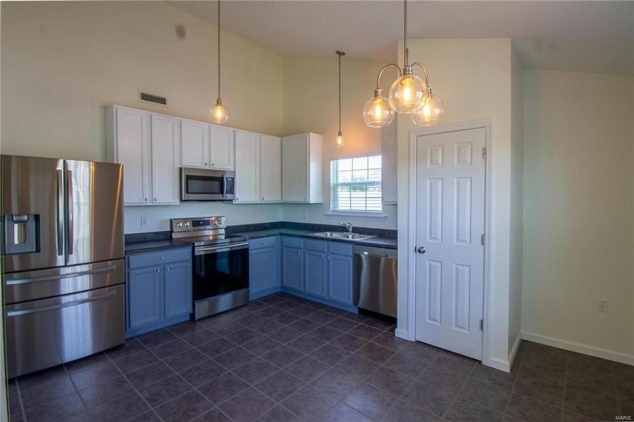 1832 Piedmont Cir - Photo 5 of 12