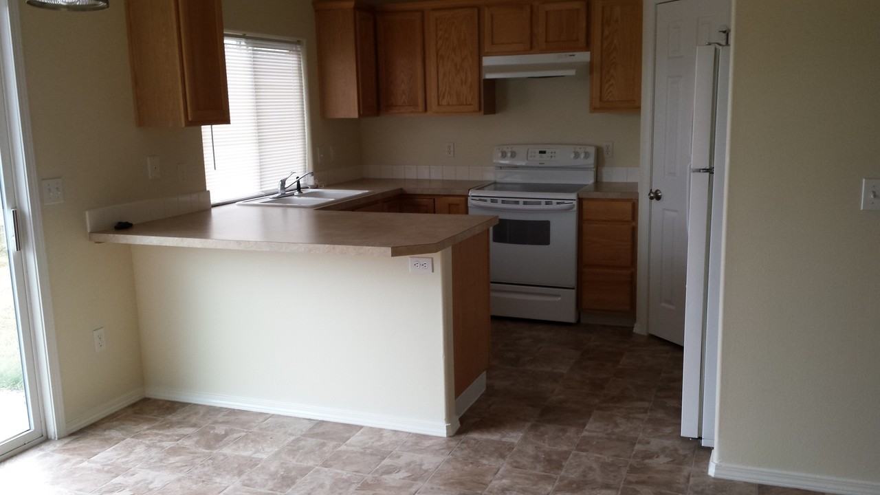693 E Willowbrook Dr - Photo 2 of 10