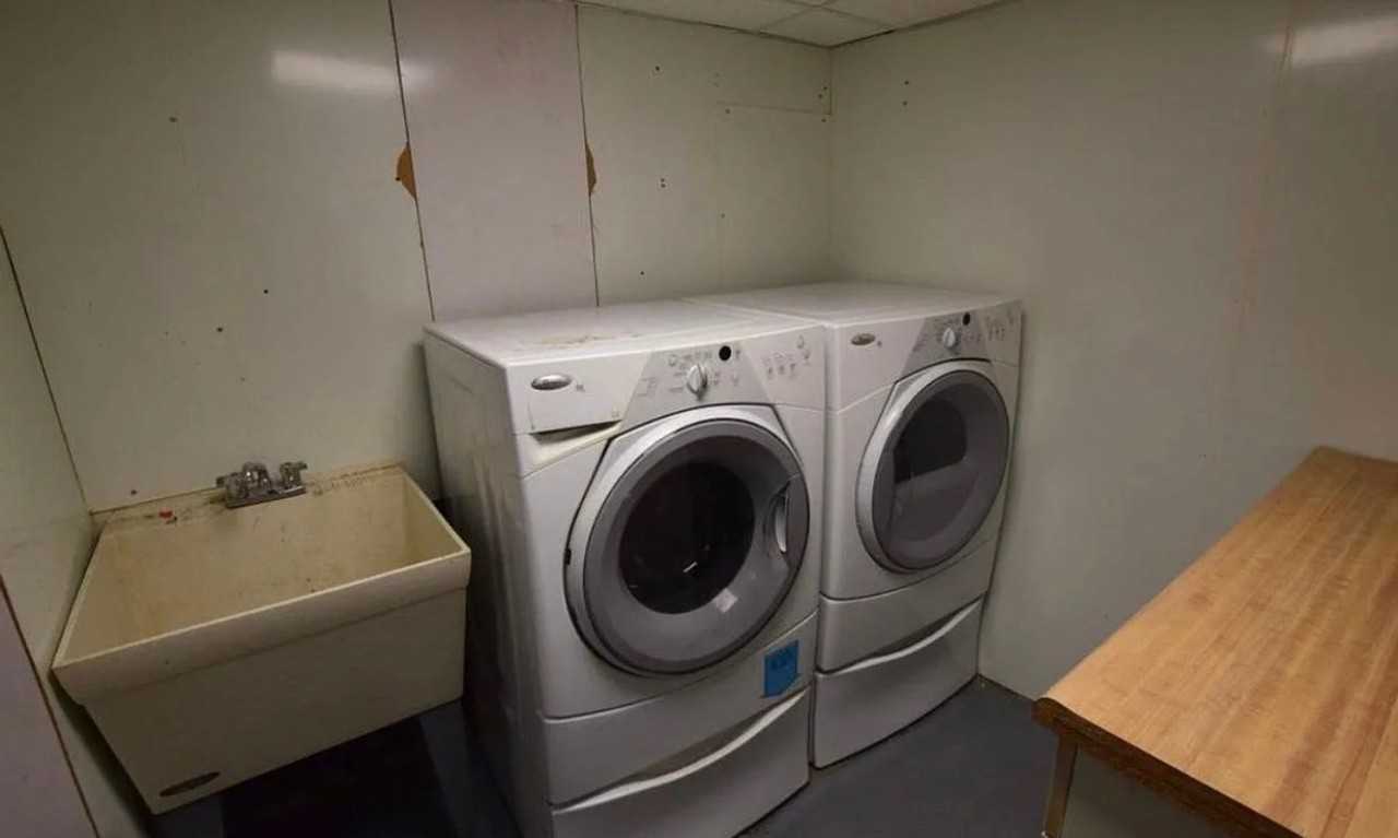 416 S Ogden St - Photo 7 of 12