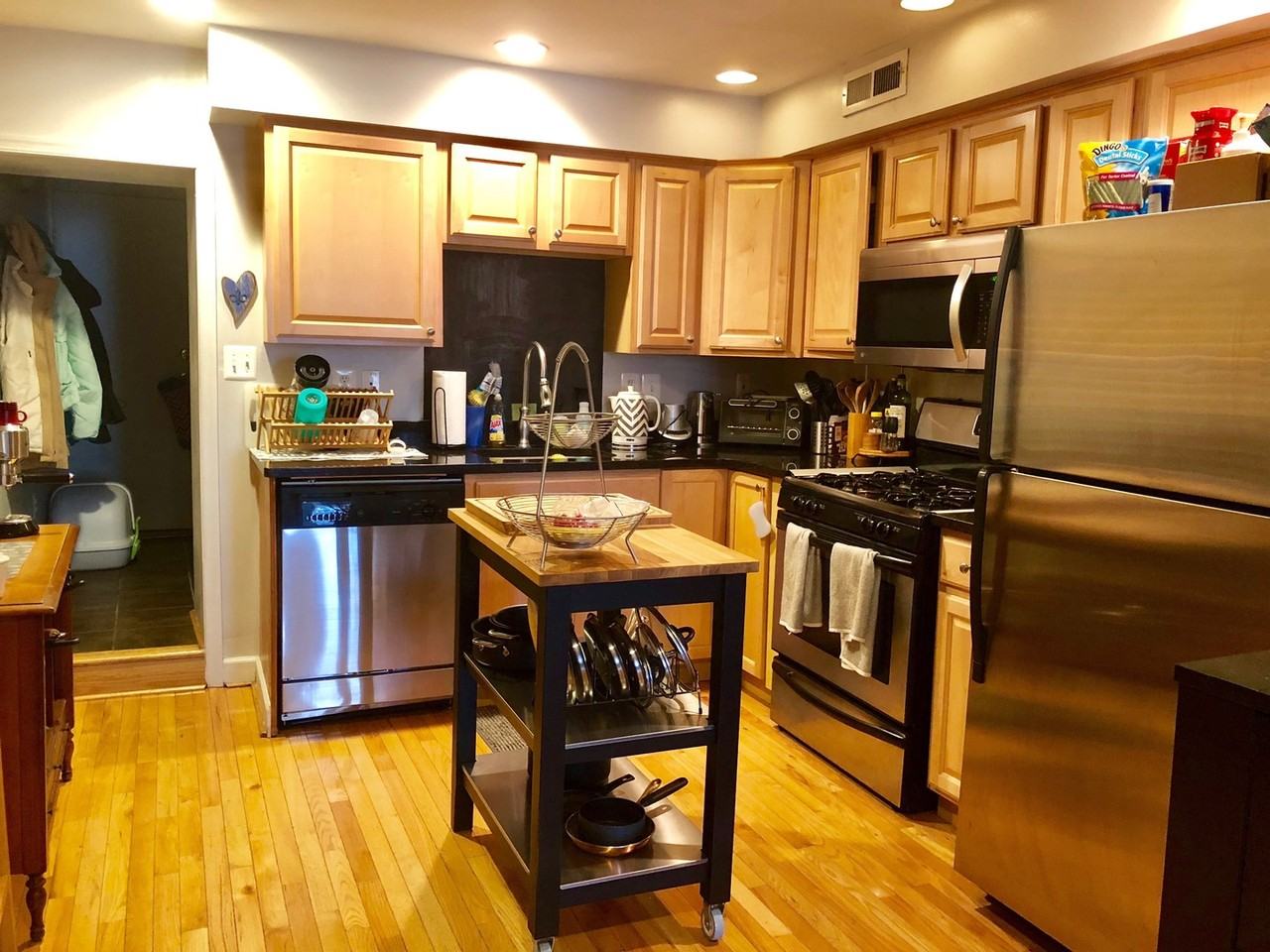 1605 Patapsco St - Photo 5 of 19