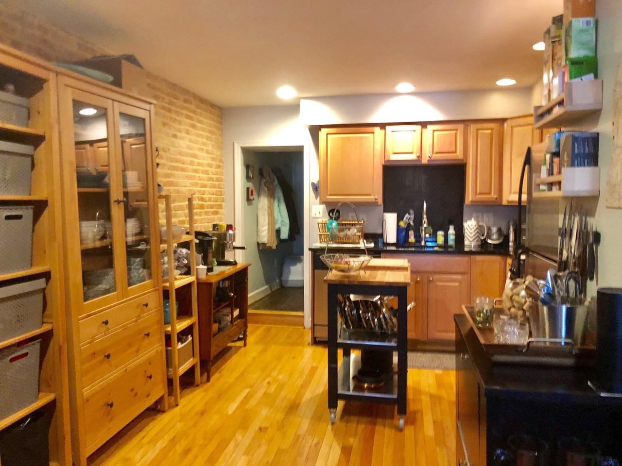 1605 Patapsco St - Photo 6 of 19
