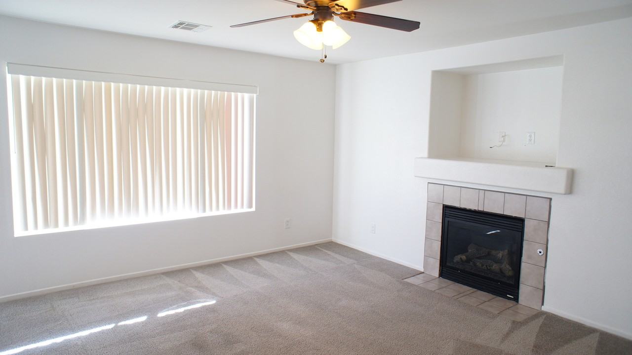 9679 Brooks Lake Ave - Photo 3 of 22