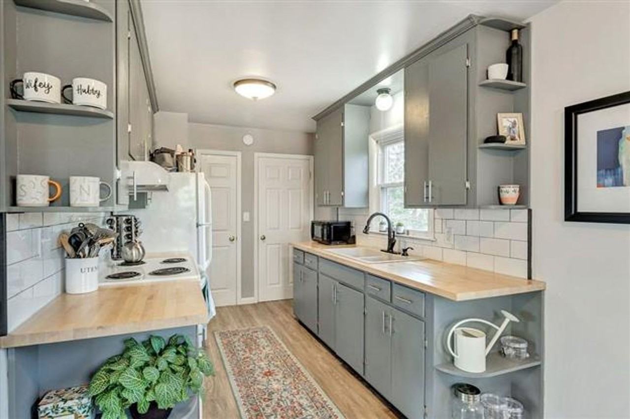105 Piedmont Ave S - Photo 2 of 13