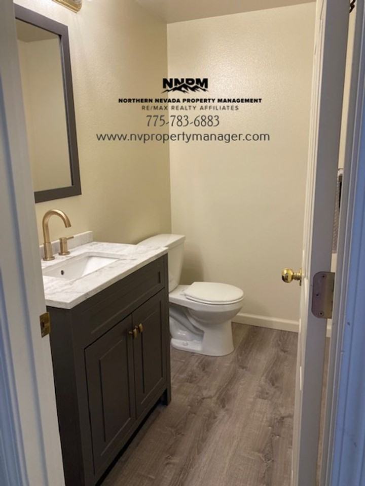 1317 Windsor Dr - Photo 6 of 13