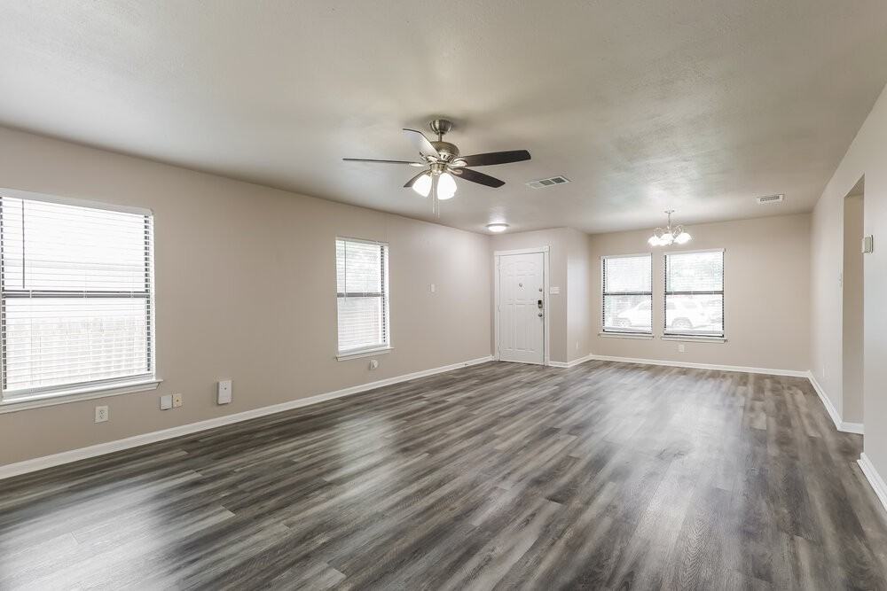 8151 Cheryl Meadow Dr - Photo 5 of 17