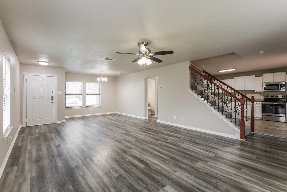 8151 Cheryl Meadow Dr - Photo 6 of 17