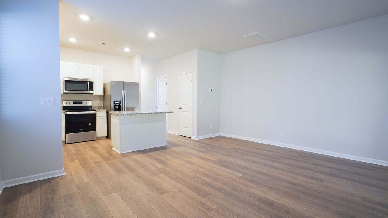 129 Cecil Rd - Photo 7 of 28