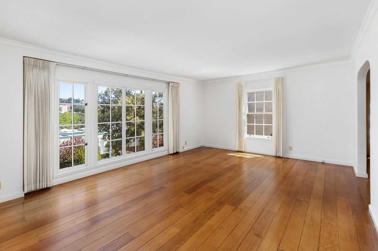 80 Castenada Ave - Photo 6 of 46
