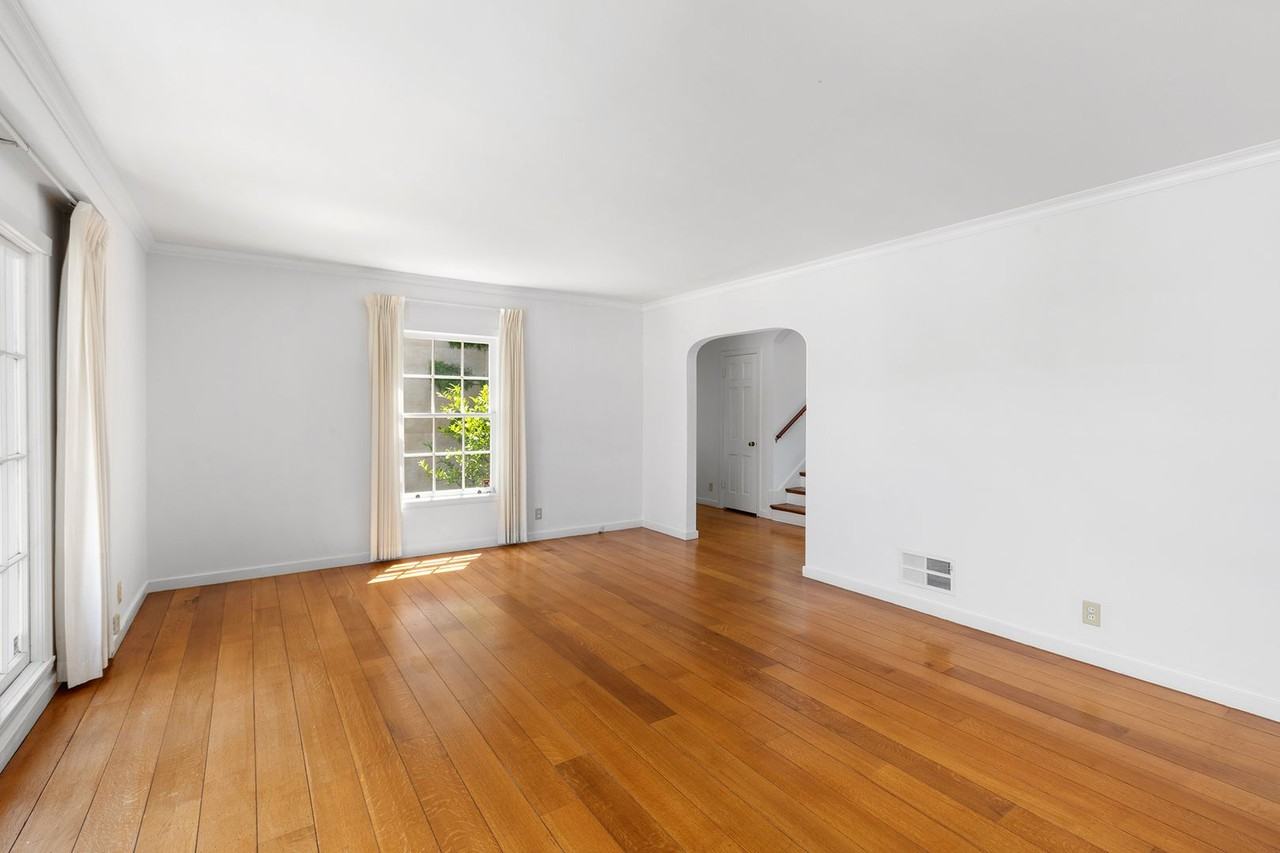 80 Castenada Ave - Photo 7 of 46