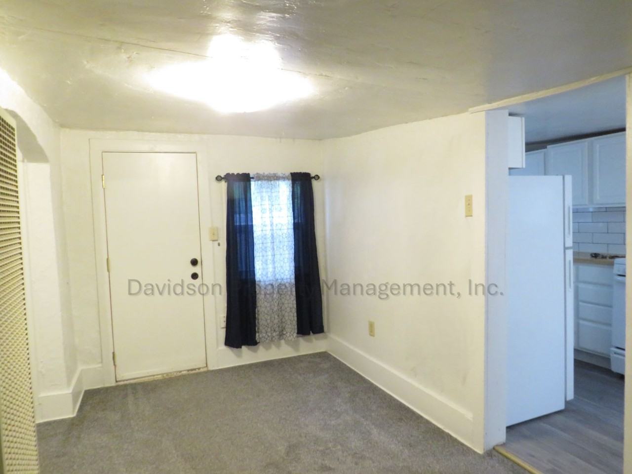 1212 1/2 Mcarthur Ave - Photo 5 of 11