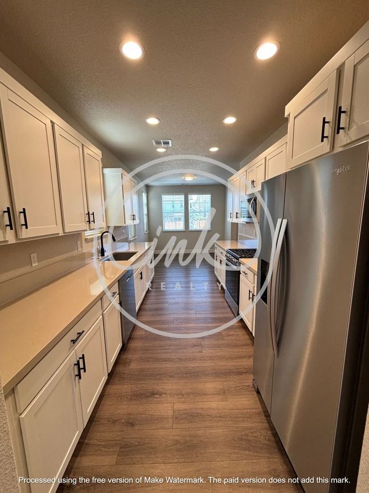 306 Cattail Cir - Photo 4 of 25