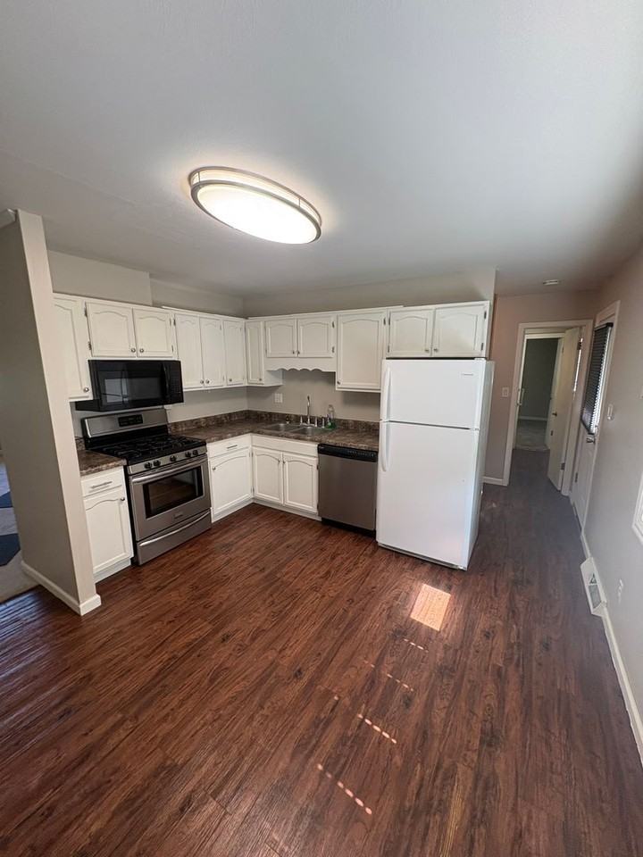 5706 N Graceland Dr - Photo 2 of 14